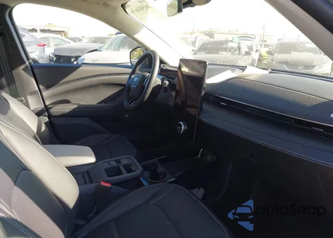 2025 Ford Mustang Mach-E Premium z USA, uszkodzony, nr VIN 3FMTK3R7XSMA30434